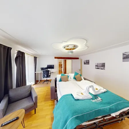 Apartment Zentrale 5,5 Zimmer Fuer Bis Zu 8 Personen *