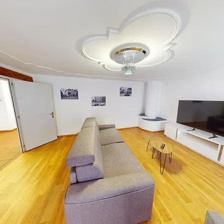 Zentrale 5,5 Zimmer Fuer Bis Zu 8 Personen Chur