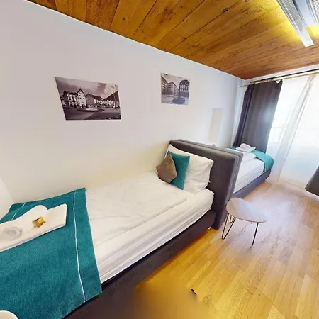 Apartment Zentrale 5,5 Zimmer Fuer Bis Zu 8 Personen *