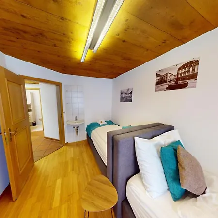 Zentrale 5,5 Zimmer Fuer Bis Zu 8 Personen Chur