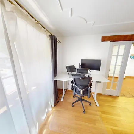 Apartment Zentrale 5,5 Zimmer Fuer Bis Zu 8 Personen