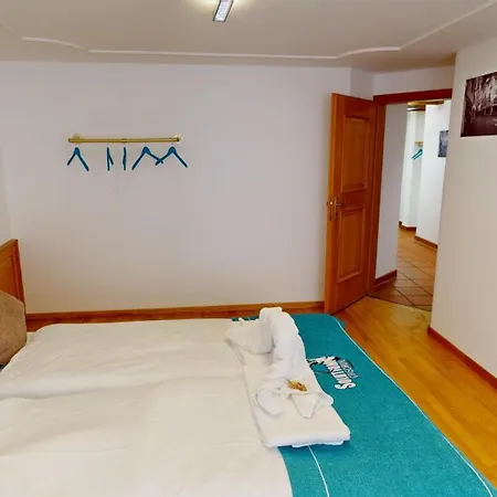 Apartamento Zentrale 5,5 Zimmer Fuer Bis Zu 8 Personen *