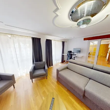 Zentrale 5,5 Zimmer Fuer Bis Zu 8 Personen Apartamento