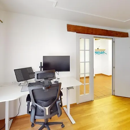 Zentrale 5,5 Zimmer Fuer Bis Zu 8 Personen Apartment *